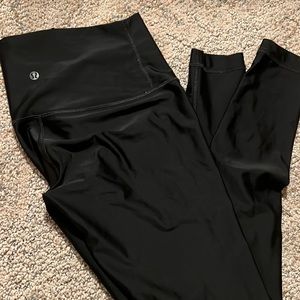 Shiny black lulu leggings full length size 4